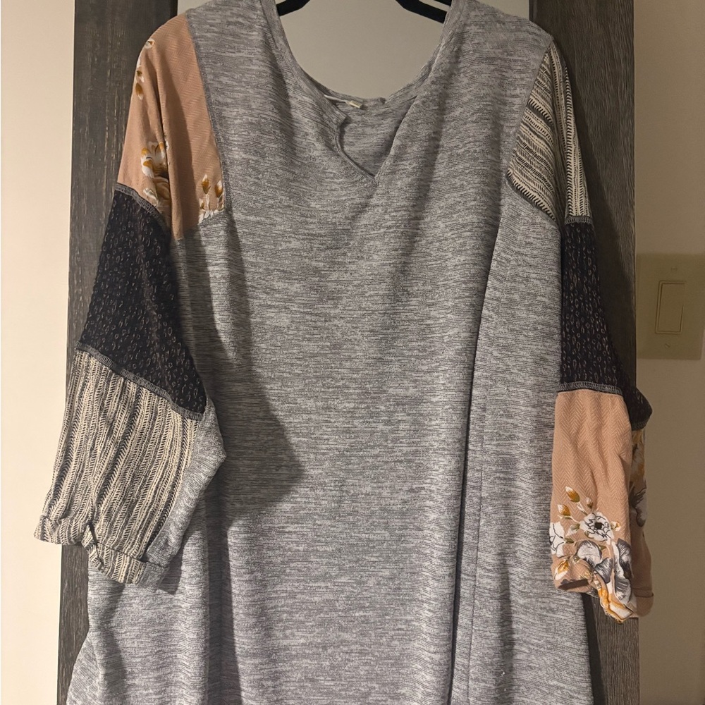 Chic Soul Heather Gray Tunic with Patchwork Floral Sleeves